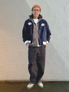 「アイテム（スカジャン）」を使った、岩崎タイチさん（メンズ・169cm）の秋コーディネート