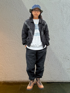 「アイテム（ミリタリージャケット）」を使った、岩崎タイチさん（メンズ・169cm）の秋コーディネート