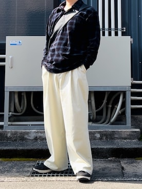 「SINSS（シンス）のWide balloon denim / ワイドバルーンデニム（デニムパンツ）」を使った、Ryotaさん（メンズ・180cm）の春コーディネート
