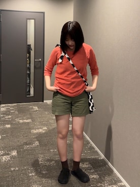 「BIRKENSTOCK（ビルケンシュトック）のBoston Soft Footbed Suede 【ナロー幅】 ユニセックス（サンダル、ブラック系）」を使った、あ い のさん（レディース・160cm）の春コーディネート