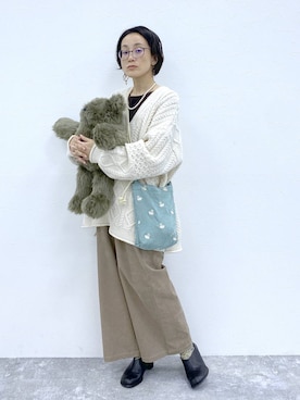 「ウエストゴム」｜「アイテム（アクセサリー）」を使った、えまこさん（レディース・159cm）の冬コーディネート