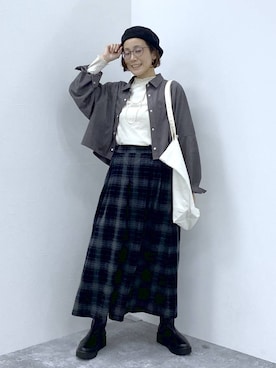 「アイテム（ハンチング/ベレー帽）」を使った、えまこさん（レディース・159cm）の秋コーディネート