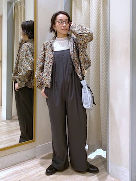 「ブルゾン」｜「アイテム（サロペット/オーバーオール）」を使った、えまこさん（レディース・159cm）の秋コーディネート