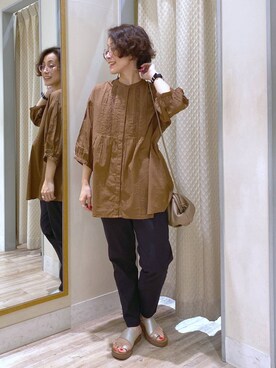 えまこさんの「【みんなのリクエストパンツ】爽やかすっきりテーパードパンツ[プチ・プラス・トールサイズあり]」を使ったコーディネート