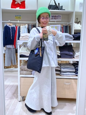 「アイテム（スマホグッズ）」を使った、えまこさん（レディース・159cm）の秋コーディネート