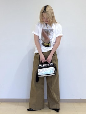 「ADAM ET ROPE'（アダムエロペ）のバックストラップパンプス（パンプス、ブラック系）」を使った、e.c.8123さん（レディース）の春コーディネート