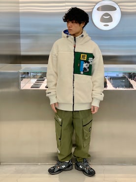「AAPE BY A BATHING APE（エーエイプバイアベイシングエイプ）のアイテム（パンツ）」を使った、南出 涼太さん（メンズ・170cm）の秋コーディネート