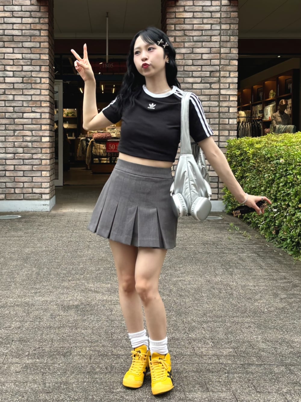 りなてぃ｜adidasのTシャツ/カットソーを使ったコーディネート - WEAR