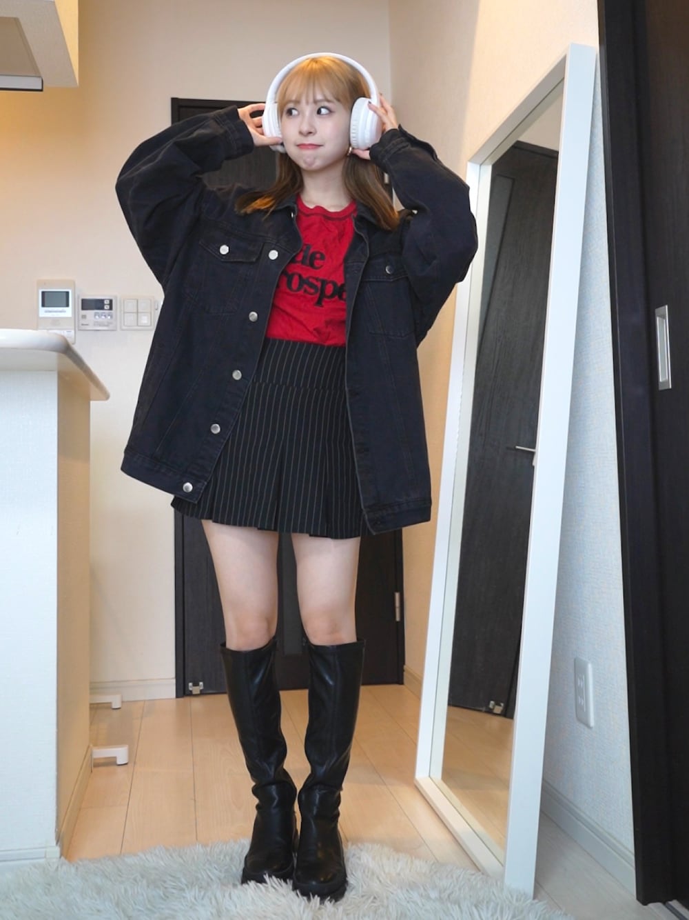 りなてぃさんの「ビッグデニムジャケット（COLONY 2139）」を使ったコーディネートの1枚目の写真