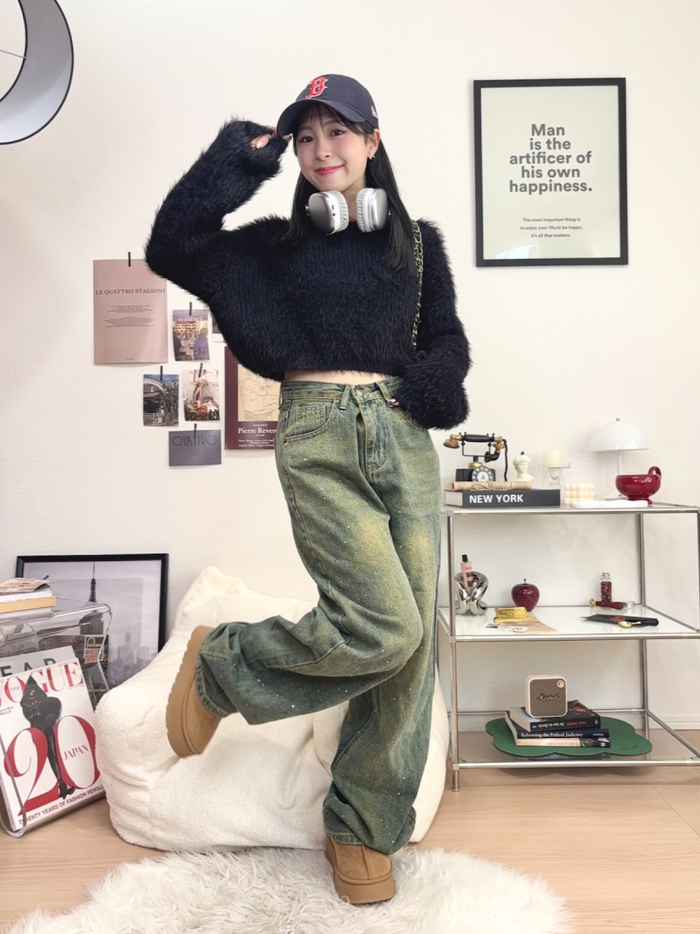 「休日スタイル、デニム、デニムパンツ、キャップ、ニット、ショルダーバッグ、キルティング、ブーツ、ムートンブーツ、冬コーデ、きれいめカジュアル、お出かけコーデ、韓国ファッション、モード、低身長」｜「SHEINのアイテム（ニット/セーター、ブラック系）」を使った、りなてぃさん（骨格ストレート・レディース・150cm）の秋コーディネートの1枚目の写真