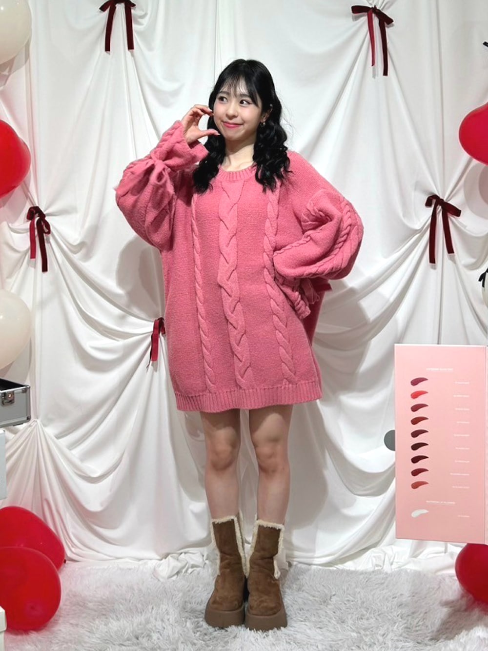 「最近のいい感じコーデ、冬コーデ、きれいめカジュアル、お出かけコーデ、韓国ファッション、ブーツ、厚底シューズ、厚底ブーツ、ムートンブーツ、ショートブーツ、ニット、ニットワンピース、テーマパークコーデ、クリスマスに着たい服、マイベストコーデ2024」｜「Ambre Neige by りなてぃの【りなてぃコラボ】ケーブルニットチュニック/WEB/EC限定商品（ニット/セーター、ピンク系）」を使った、りなてぃさん（骨格ストレート・レディース・150cm）の冬コーディネートの1枚目の写真