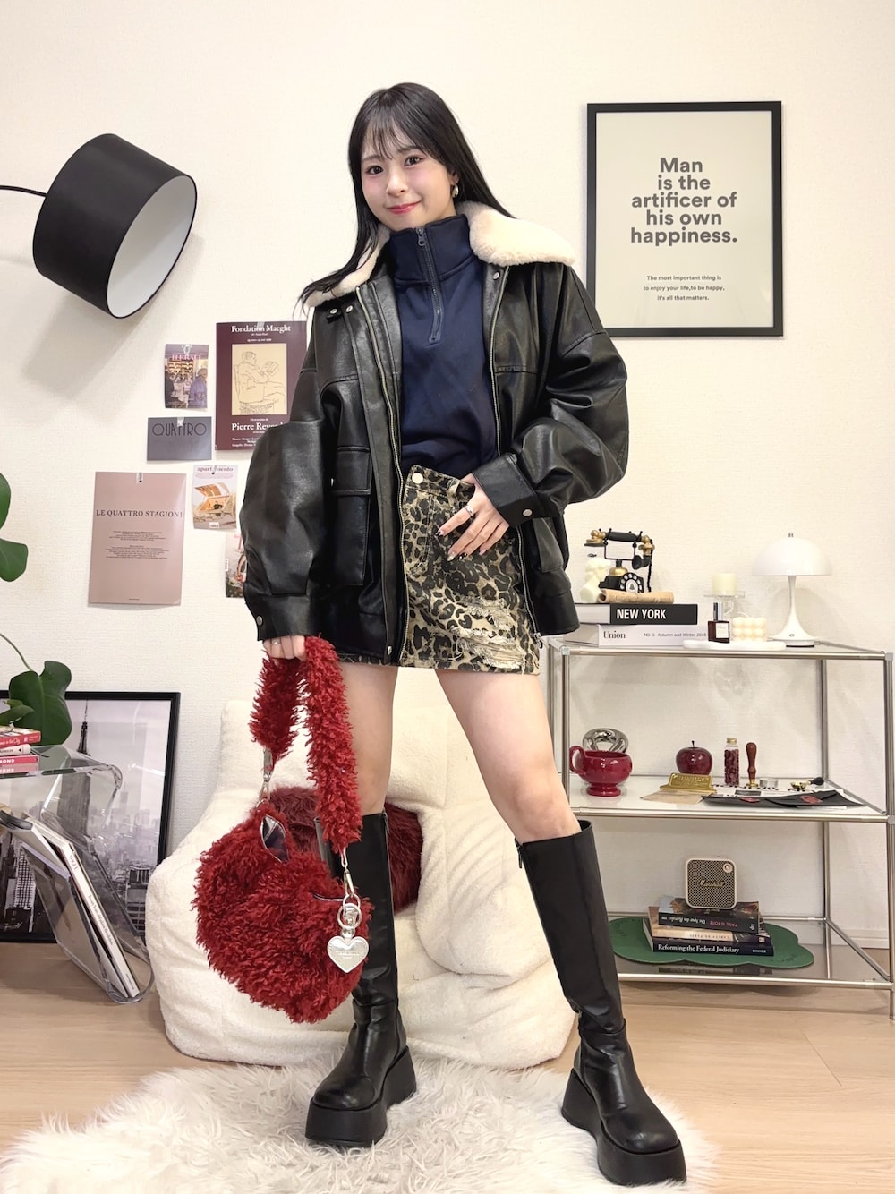 「プチプラ、冬アウター、お出かけコーデ、冬服コーデ、冬コーデ、レザー、休日スタイル、赤、ショルダーバッグ、ファー、レオパード、ブーツ、ロングブーツ、韓国ファッション、スウェット」｜「GRLのアイテム（トップス、ブルー系）」を使った、りなてぃさん（骨格ストレート・レディース・150cm）の冬コーディネートの1枚目の写真