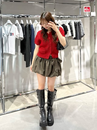 「ROSEFRANTZ（ロゼフランツ）のBalloon Check Belted Miniskirt [Brown]（スカート）」を使った、りなてぃさん（レディース・150cm）の春コーディネート