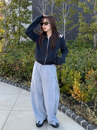 「SHAGGIE(シャギー)の【ViVi掲載】ボディピアス付きワッフルパーカー(パーカー)」を使った、りなてぃさん(レディース・150cm)の春コーディネート