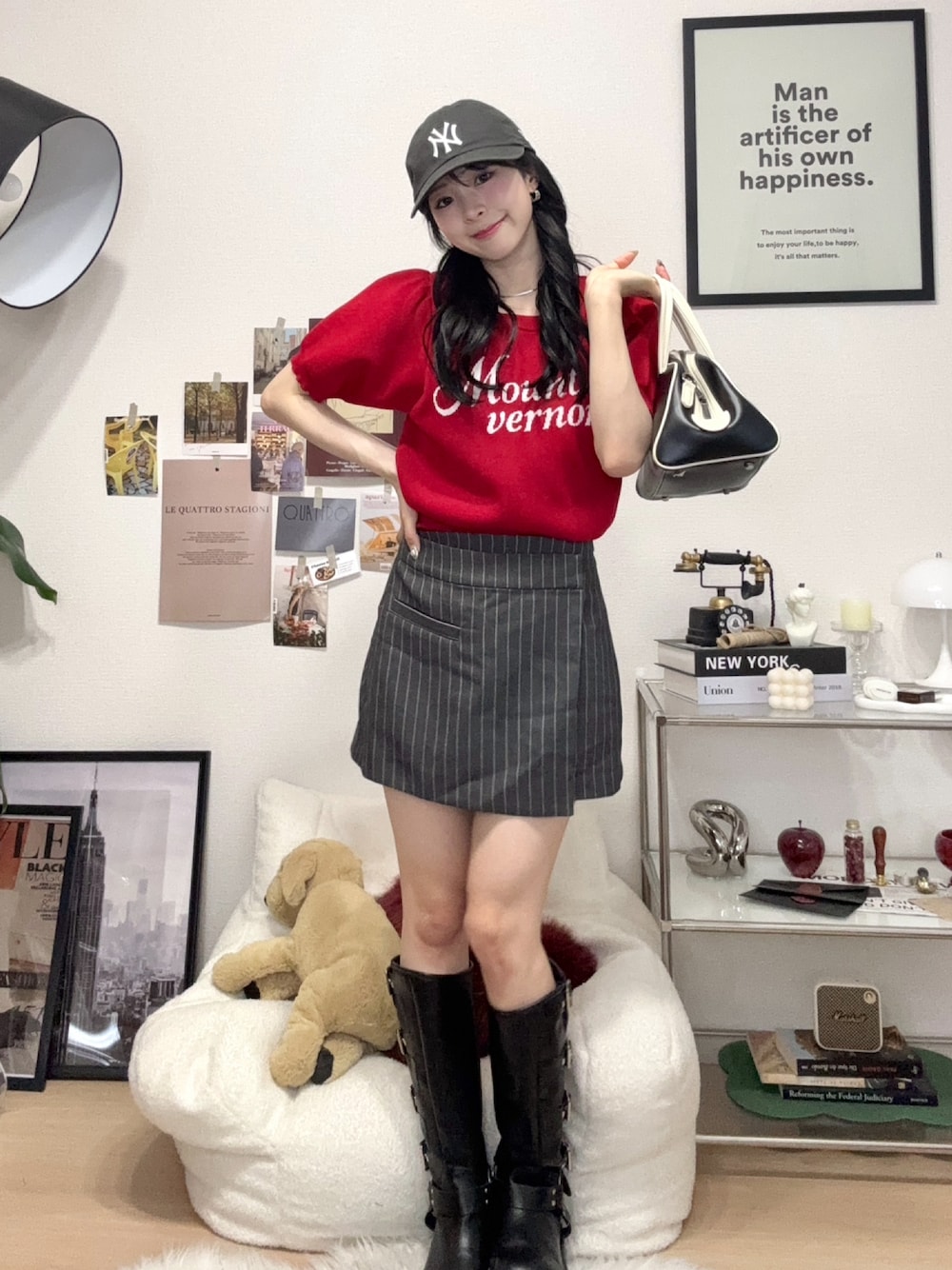 「韓国ファッション、プチプラ、スポーツミックス、春夏コーデ、ミニスカート、ブーツ、ボストンバッグ、キャップ、休日スタイル、赤、夏コーデ、お出かけコーデ、きれいめカジュアル、低身長、ストライプ」｜「NEW ERAの【NEW ERA】9TWENTY MLB BASEBALL CAP /【ニューエラ】920 ナイントゥエンティ メジャーリーグ ベースボール キャップ（キャップ、ブラック系）」を使った、りなてぃさん（骨格ストレート・レディース・150cm）の春コーディネートの1枚目の写真