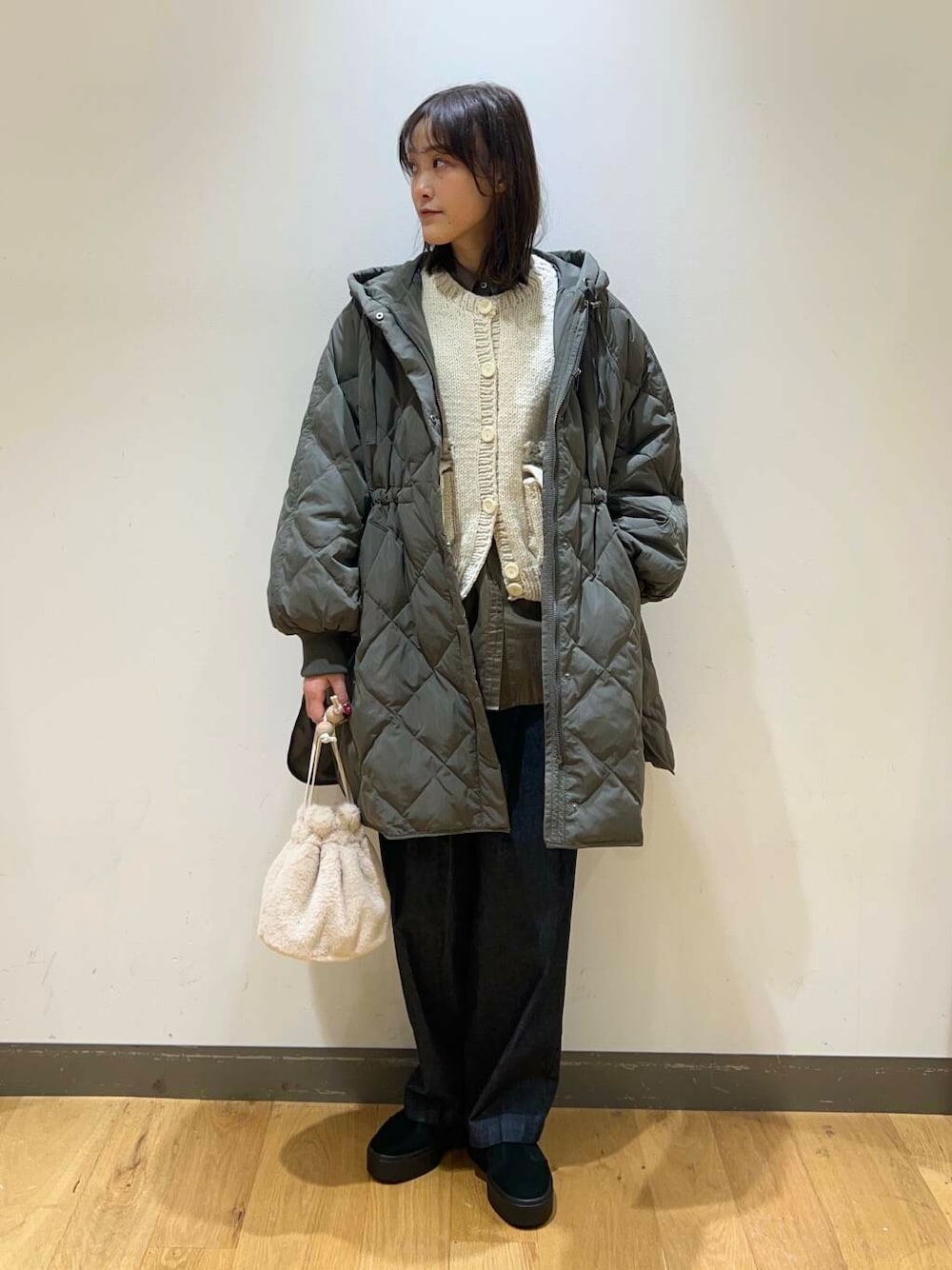 crinkle crinkle crinkleのベストを使った人気ファッション