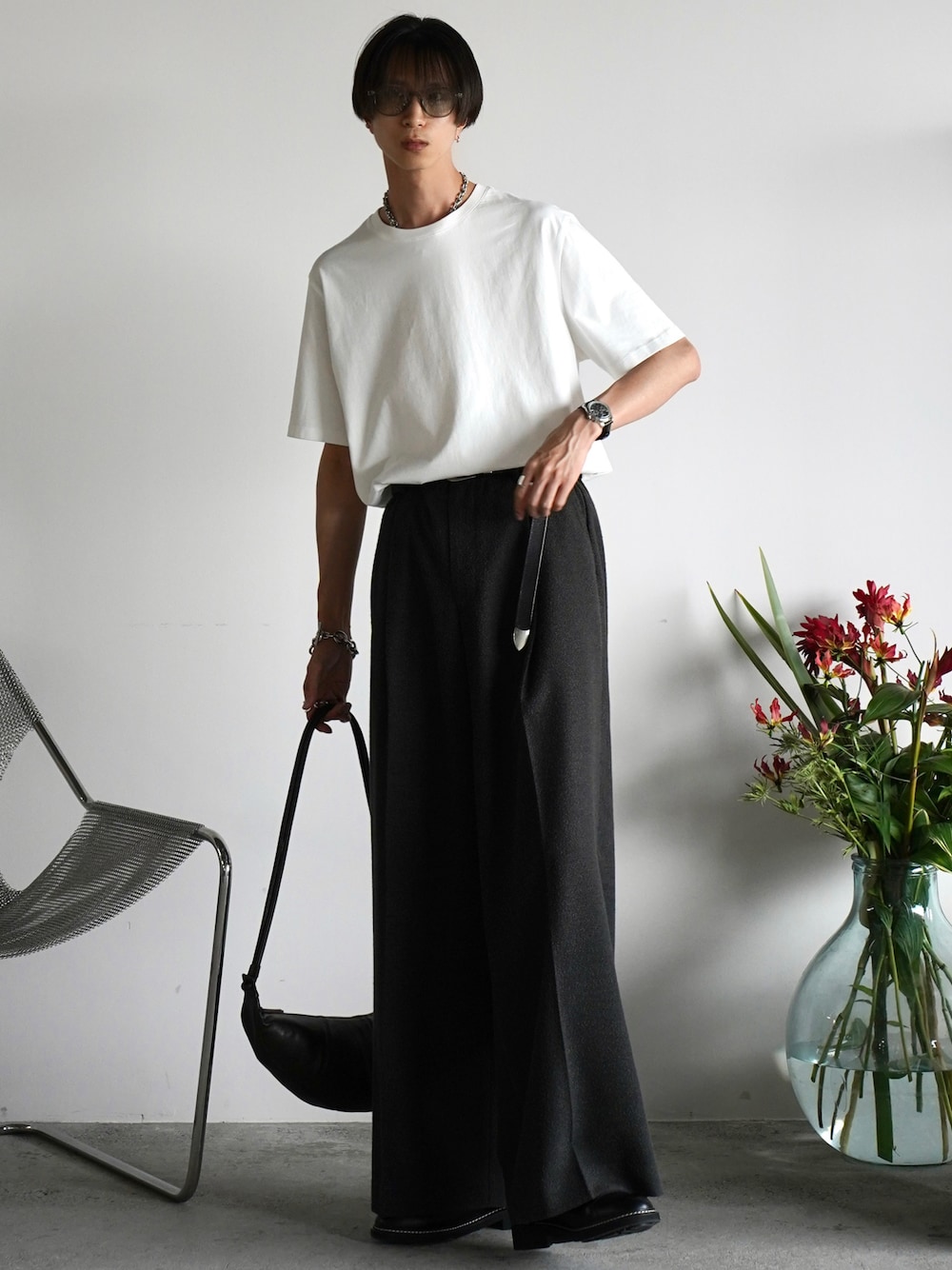 BREEZE TWEED DEEP TUCK BAGGY SLACKSを使った人気ファッション