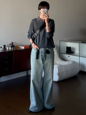 「WYM LIDNM（ウィム バイ リドム）のCURVED FLARE BAGGY DENIM（デニムパンツ、ブルー系）」を使った、しーさん（メンズ・177cm）の春コーディネート