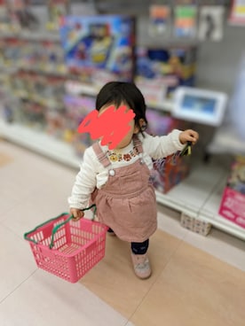 「H&M（エイチ・アンド・エム）のアイテム（ジャンパースカート）」を使った、ちえさん（キッズ・80cm）の冬コーディネート