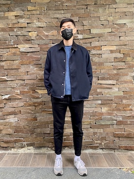 「plain-me（プレインミー）のアイテム（チノパンツ）」を使った、HowardZzzさん（メンズ・175cm）の春コーディネート