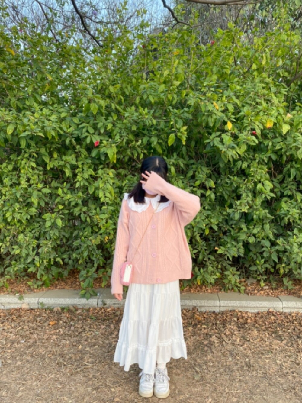 「冬コーデ、美術館コーデ、領片上衣、針織外套」｜「粉色針織外套のアイテム（ニット/セーター、ピンク系）」を使った、うさぎ🐰さん（レディース・147cm）の春コーディネートの1枚目の写真