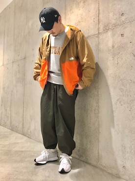 「NEWBALANCE」｜「アイテム（ナイロンジャケット）」を使った、Jun さん（メンズ・176cm）の秋コーディネート