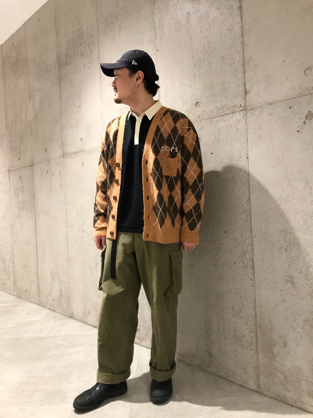 「URBAN RESEARCH、urban research sonny label、NEW ERA、GORE-TEX、m47、blundstone、oops、newarrival、秋冬コーデ、今日のコーデ」｜「NEW ERAのニューエラ キャップ ゴアテックス パックライト（キャップ、ブラック系）」を使った、Jun さん（メンズ・176cm）の秋コーディネートの1枚目の写真