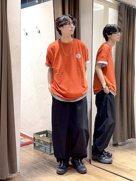 「niko and...（ニコアンド）のライトサッカーオーバーパンツ（その他パンツ、ブラック系）」を使った、daikinikoandさん（メンズ・169cm）の夏コーディネート