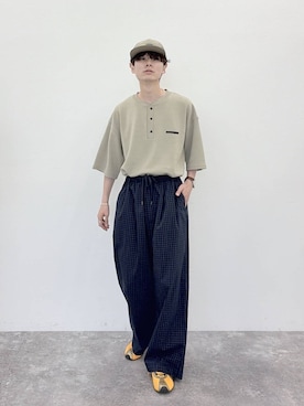 「niko and...（ニコアンド）のパジャマ柄イージーパンツ（その他パンツ、ブルー系）」を使った、daikinikoandさん（メンズ・169cm）の夏コーディネート