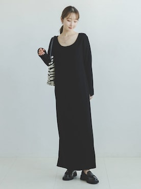 「ARTESANOS（アルテサノス）のARTESANOS/アルテサノス ローファー（ローファー）」を使った、Rinaさん（レディース・164cm）の秋コーディネート