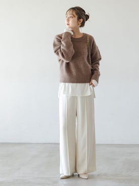 Tシャツ/カットソーを使った「サテンパンツ」の人気ファッション