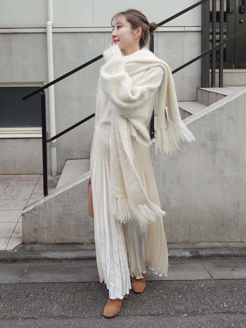 ブライトサテンアコーディオンプリーツスカートを使った人気