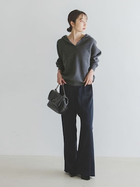 「アイテム（スラックス）」を使った、Rinaさん（レディース・164cm）の秋コーディネート