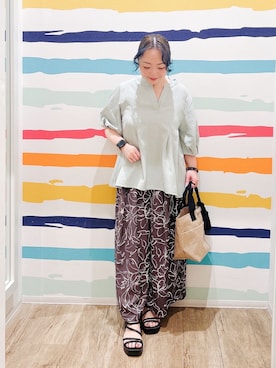 「SHOO・LA・RUE（シューラルー）のジュートランチトートバッグ（トートバッグ、ブラック系）」を使った、Peeさん（レディース・150cm）の春コーディネート