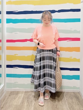 「SHOO・LA・RUE（シューラルー）の【毎日洗える/ひんやり/UV/S-LL】二の腕隠れる さらっとドルマン半袖ニット（ニット/セーター、ピンク系）」を使った、Peeさん（レディース・150cm）の夏コーディネート