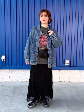 「niko and...（ニコアンド）のオリジナルスリムウエストバッグ（ボディバッグ/ウエストポーチ、ブラック系）」を使った、yun..さん（レディース・160cm）の春コーディネート