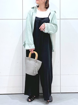 「LAKOLE（ラコレ）のアイテム（サロペット/オーバーオール）」を使った、yun..さん（レディース・160cm）の春コーディネート