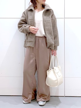 「サテンパンツ」｜「アイテム（ブルゾン）」を使った、yun..さん（レディース・160cm）の秋コーディネート