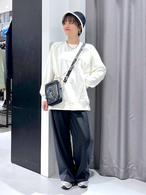エナメルコレクション フープピアス LEO  ブルー 楽天市場】【最大7,000円OFFクーポン】MIU MIU ミュウミュウ