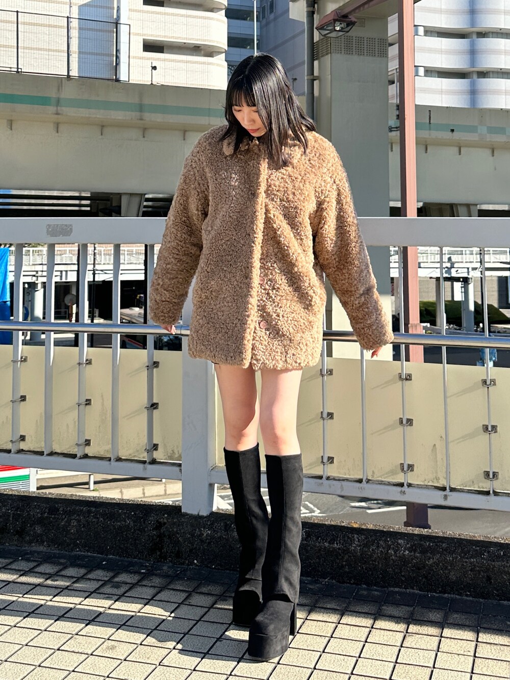 VEQUM（VEQUM）の「【VEQUM】BOXY FAKE FUR MIDI CO（その他アウター 
