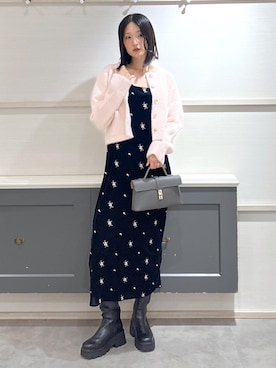 「アイテム（カーディガン/ボレロ、ピンク系）」を使った、mikusonvisさん（レディース・168cm）の秋コーディネート