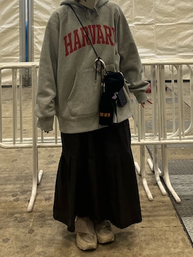 「フェスコーデ」｜「アイテム（パーカー）」を使った、kanaeさん（レディース・159cm）の冬コーディネート