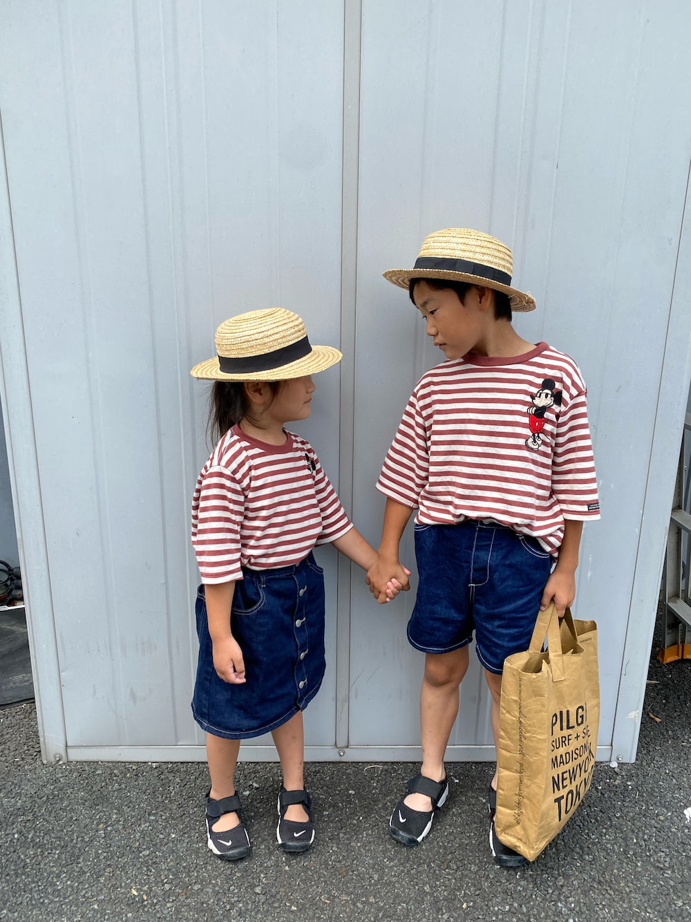 「夏コーデ、ボーダー、デニムスカート、GU、タックイン、エアリフト、リンクコーデ、カンカン帽、むぎわら帽子、ショートパンツ、デニム、カジュアルコーデ、夏だ！Tシャツ着よう！、夏セールで買いました」｜「西松屋のアイテム（ハット、ベージュ系）」を使った、moon☺︎さん（キッズ・125cm）の夏コーディネートの1枚目の写真