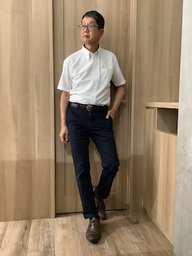 「TOKYO SHIRTS（トウキョウシャツ）の【超形態安定】【吸水速乾】  形態安定ノンアイロン ボタンダウン 半袖ビジネスワイシャツ（ビジネスシャツ、ホワイト系）」を使った、TOKYOSHIRTSららぽーと安城店さん（メンズ・172cm）の夏コーディネート