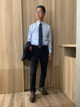 「TOKYO SHIRTS（トウキョウシャツ）の【超形態安定】 形態安定ノンアイロン ボタンダウン 長袖ビジネスワイシャツ（ビジネスシャツ、ブルー系）」を使った、TOKYOSHIRTSららぽーと安城店さん（メンズ・172cm）の秋コーディネート