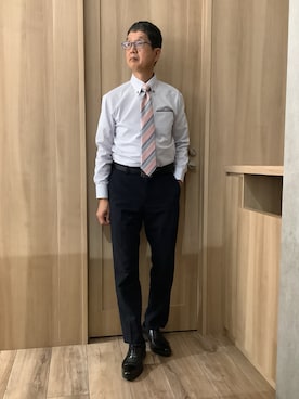 「TOKYO SHIRTS（トウキョウシャツ）の【超形態安定】【吸水速乾】 形態安定ノンアイロン ボタンダウン 長袖ビジネスワイシャツ（ビジネスシャツ、グレー系）」を使った、TOKYOSHIRTSららぽーと安城店さん（メンズ・172cm）の夏コーディネート