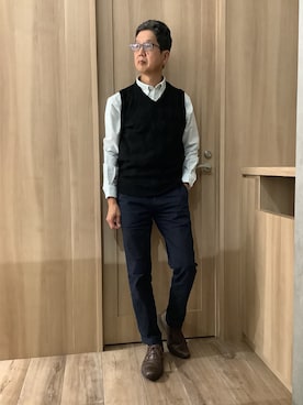 「Pitta Re:)（ピッタリ）のニット ダイヤ柄 Vネック ベスト メンズ（ベスト、ブラック系）」を使った、TOKYOSHIRTSららぽーと安城店さん（メンズ・172cm）の秋コーディネート
