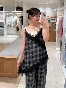 「mystic（ミスティック）の【2サイズ展開】裾レースチェックパンツ（その他パンツ、ブラック系）」を使った、つゆちゃんさん（レディース・156cm）の夏コーディネート