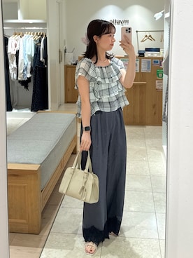 「mystic（ミスティック）のベルト付き裾レーススラックス（その他パンツ、グレー系）」を使った、つゆちゃんさん（レディース・156cm）の夏コーディネート