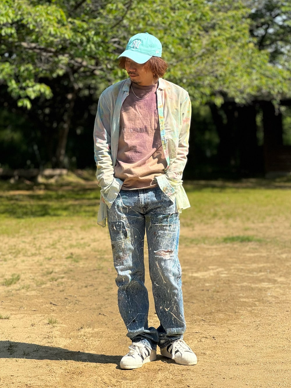 「リメイク、シアーシャツ、ダメージデニムパンツ、古着MIX、adidas」｜「adidas Originalsの＜adidas Originals＞ スーパースター 82/スニーカー（スニーカー、ホワイト系）」を使った、ちゃんまつ:Reさん（メンズ・166cm）の春コーディネートの1枚目の写真